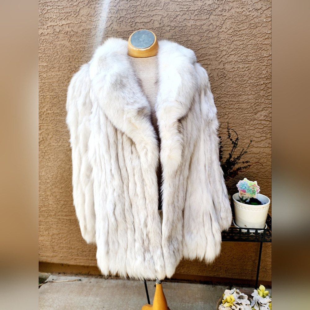 Genuine fox fur Saga Fox coat size large vintage